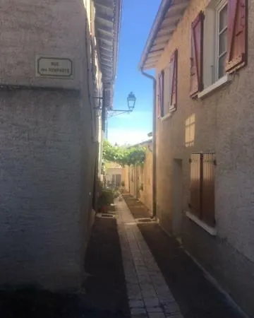 Сasa de vacaciones La Maison Des Remparts
